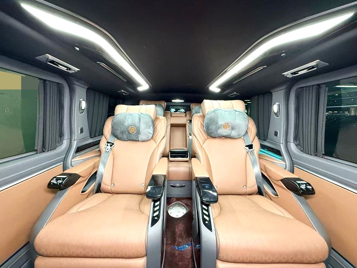 Toyota Hiace 3.5 Middle East Spec Automatic Van - 图片 9