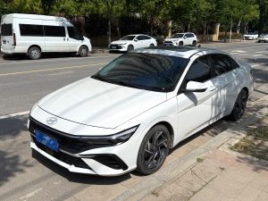Hyundai Elantra Sedan, 2023, 1.5L CVT LUX Premium, Automatic