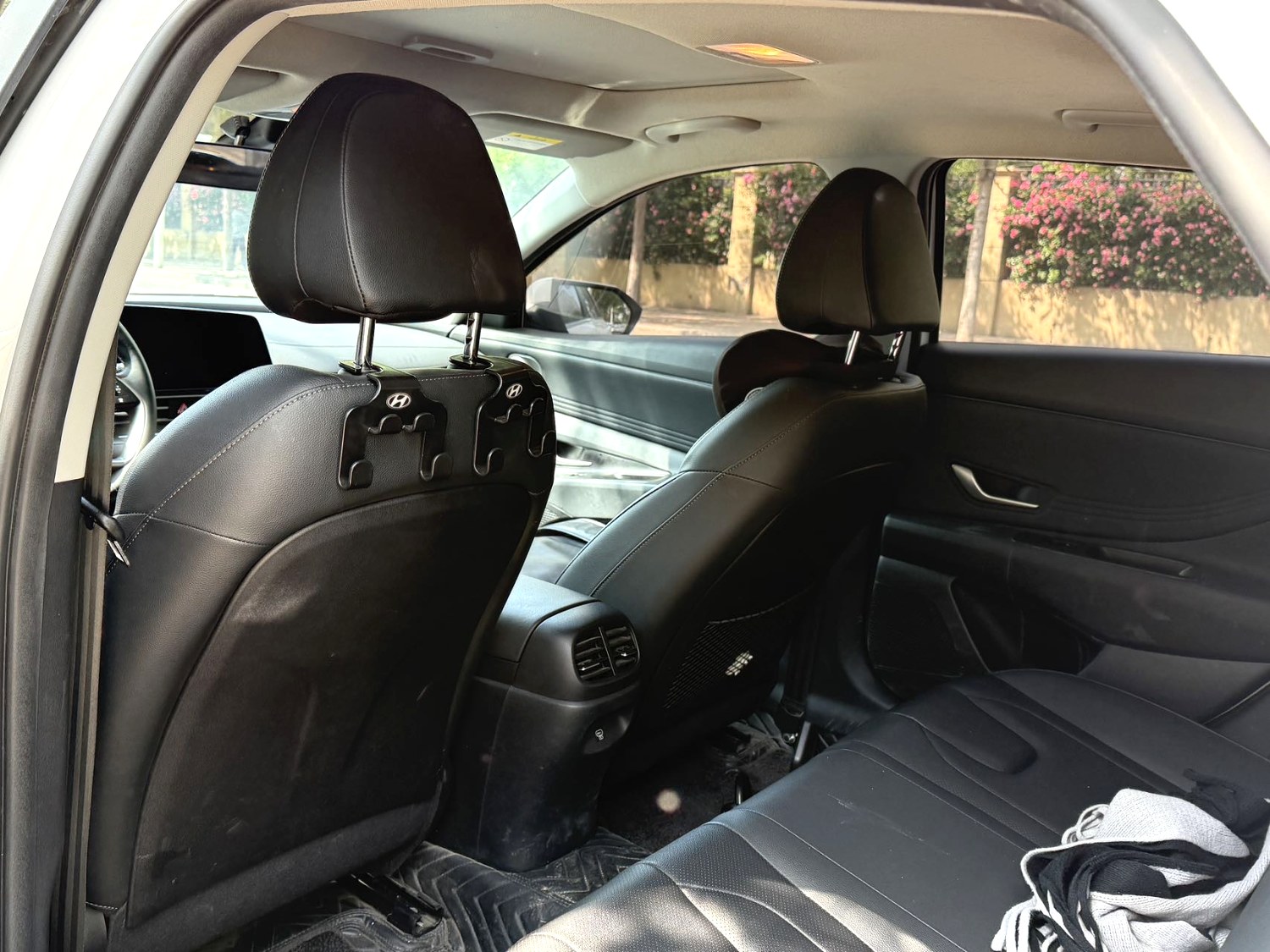 Hyundai Elantra Sedan, 2023, 1.5L CVT LUX Premium, Automatic - 图片 4