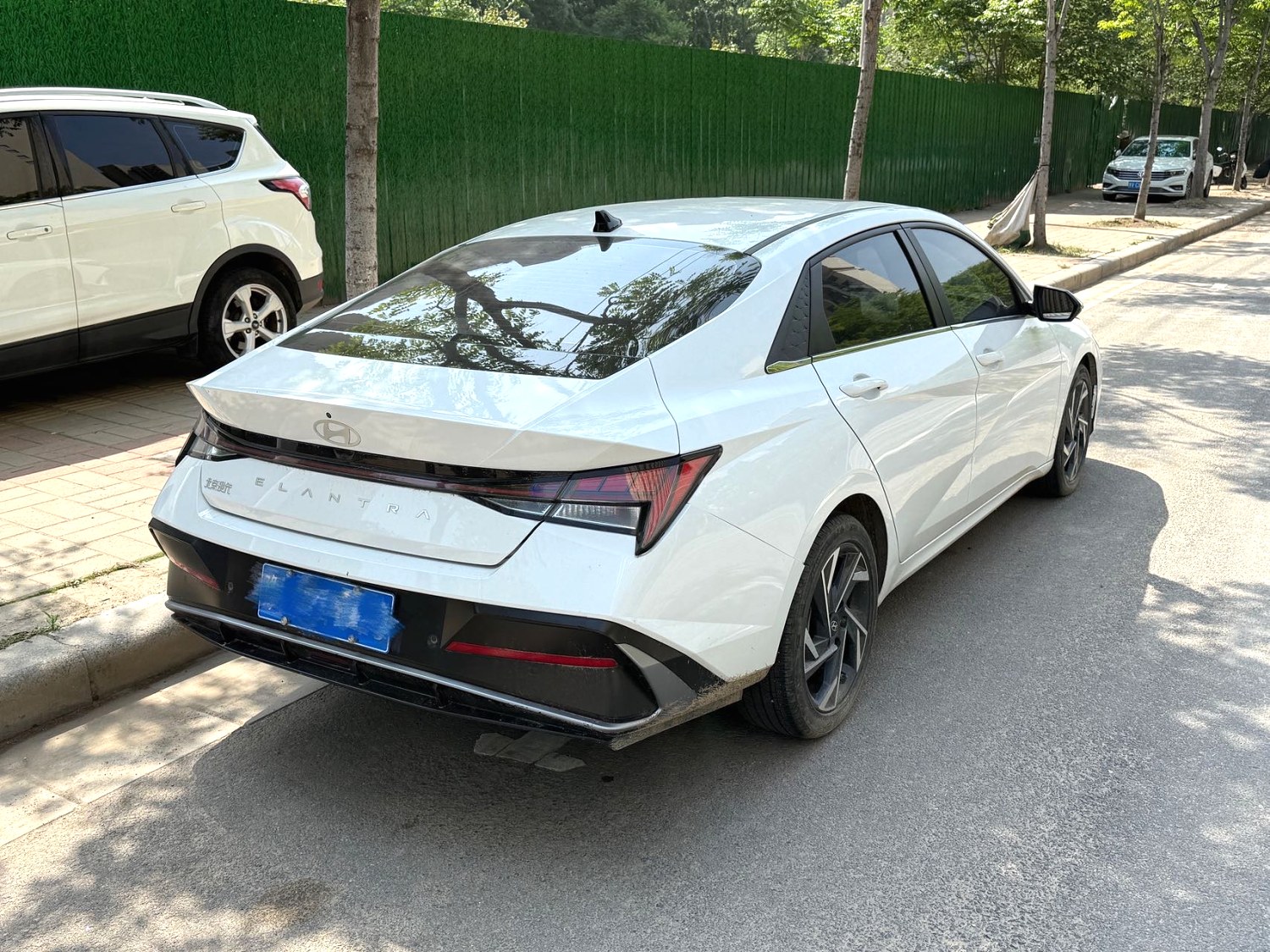 Hyundai Elantra Sedan, 2023, 1.5L CVT LUX Premium, Automatic - 图片 6