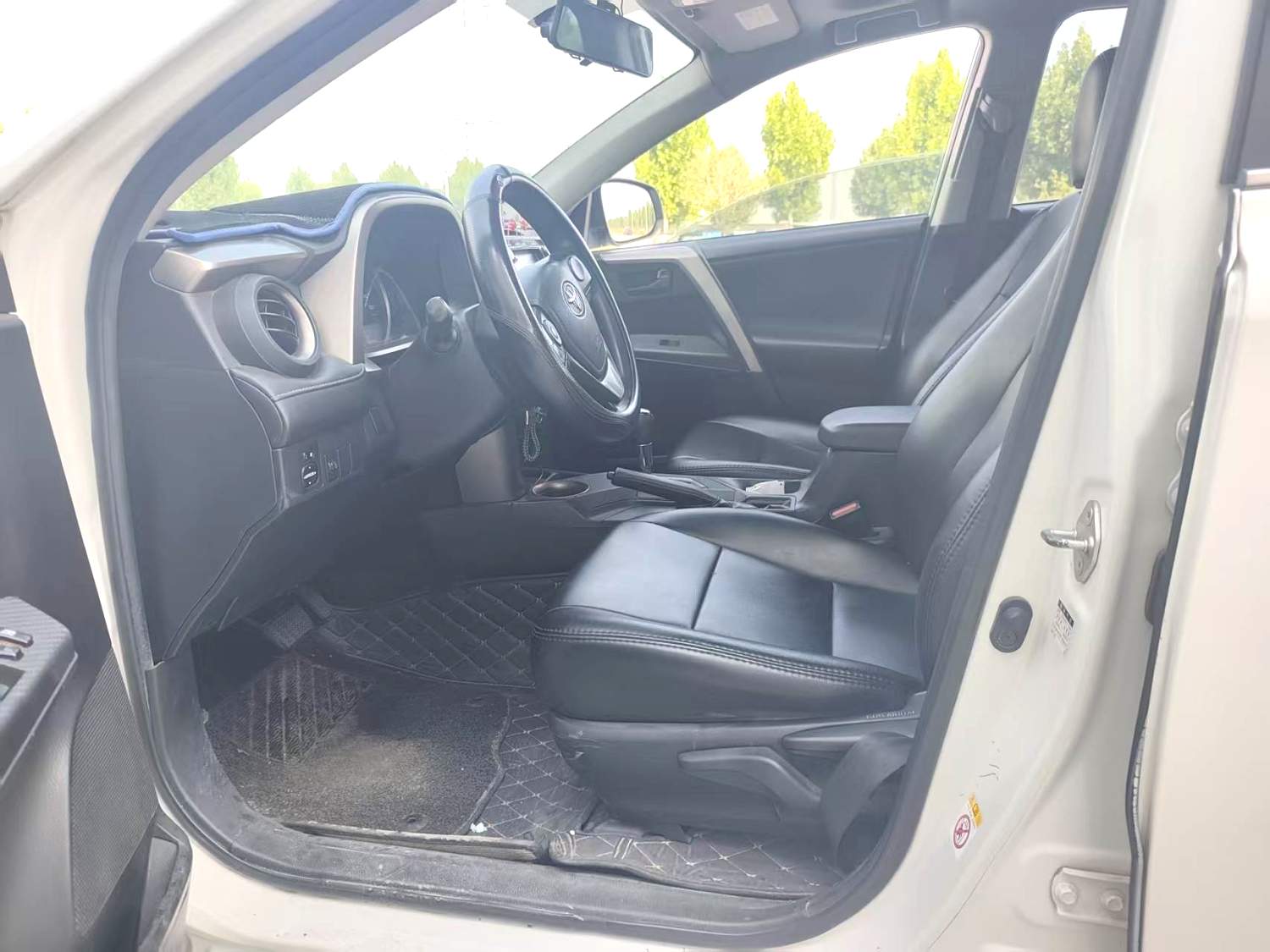 Toyota RAV4 2015 2.0 CVT 2WD Fashion Version, Automatic - 图片 5