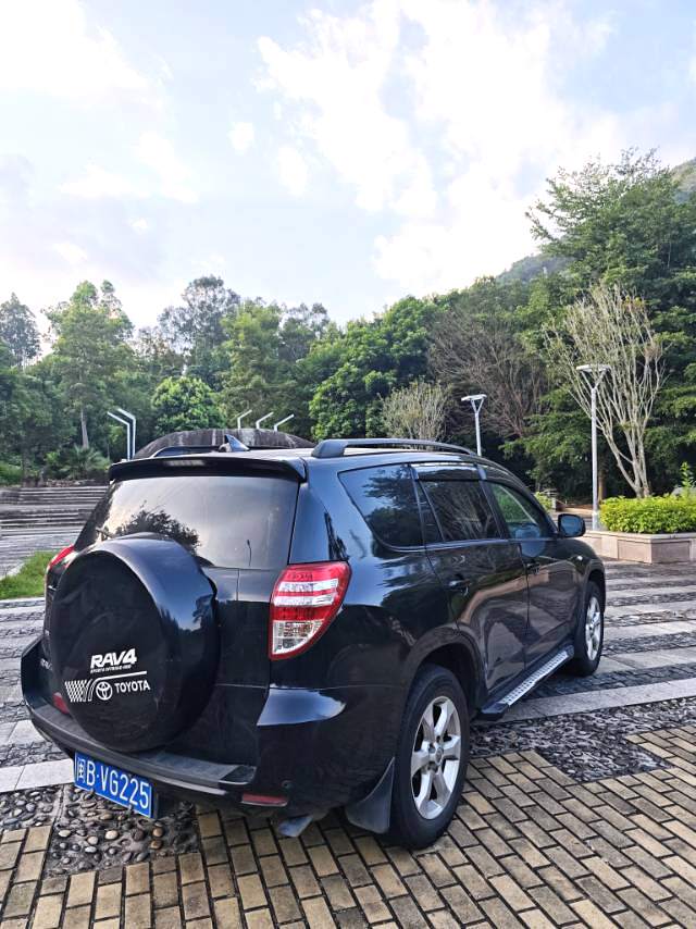 Toyota 2010 RAV4 2.0L Luxury Upgraded Version Automatic - 图片 9